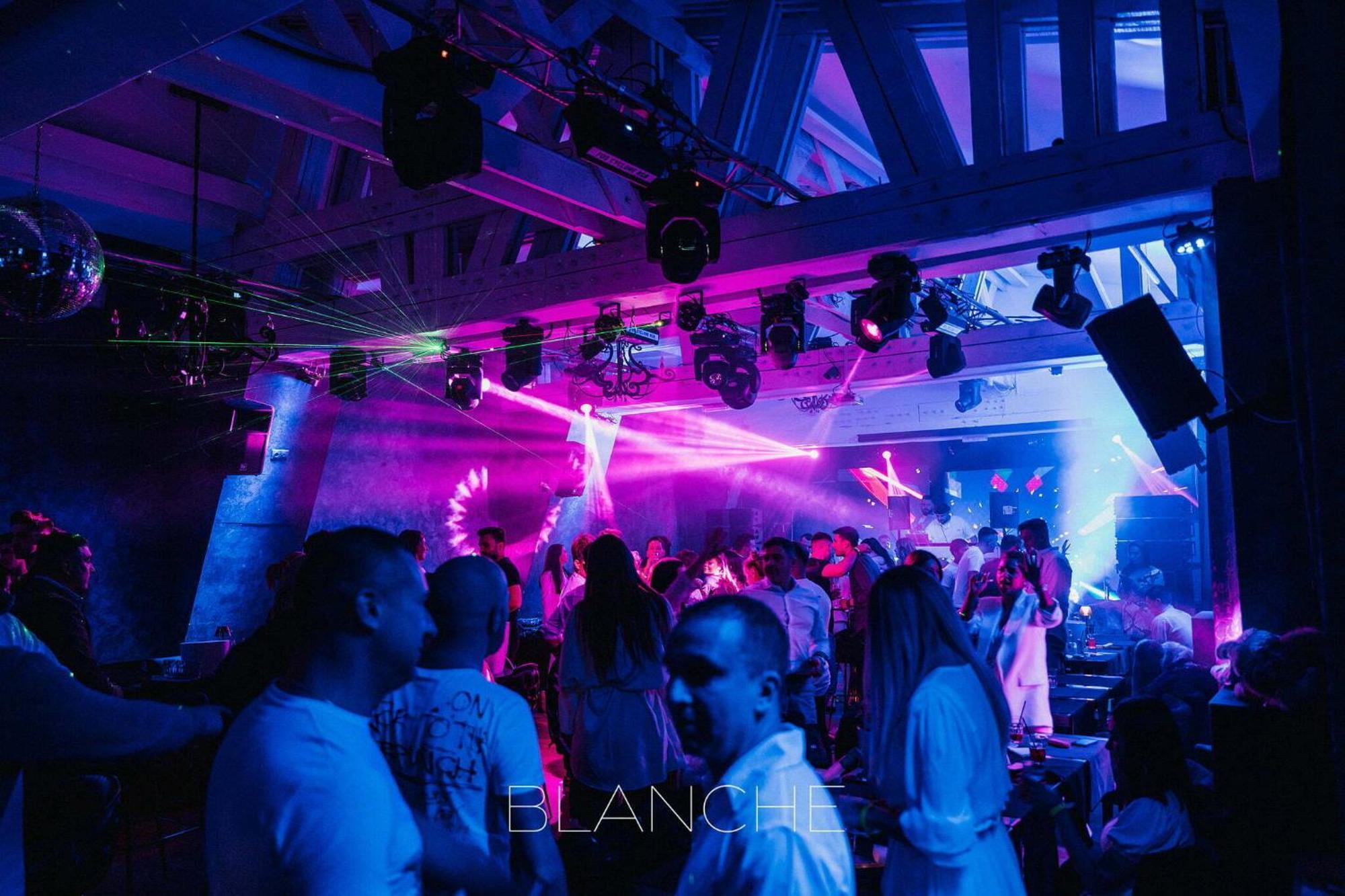 Alpin Aparthotel 2302 Poiana Brașov Zewnętrze zdjęcie