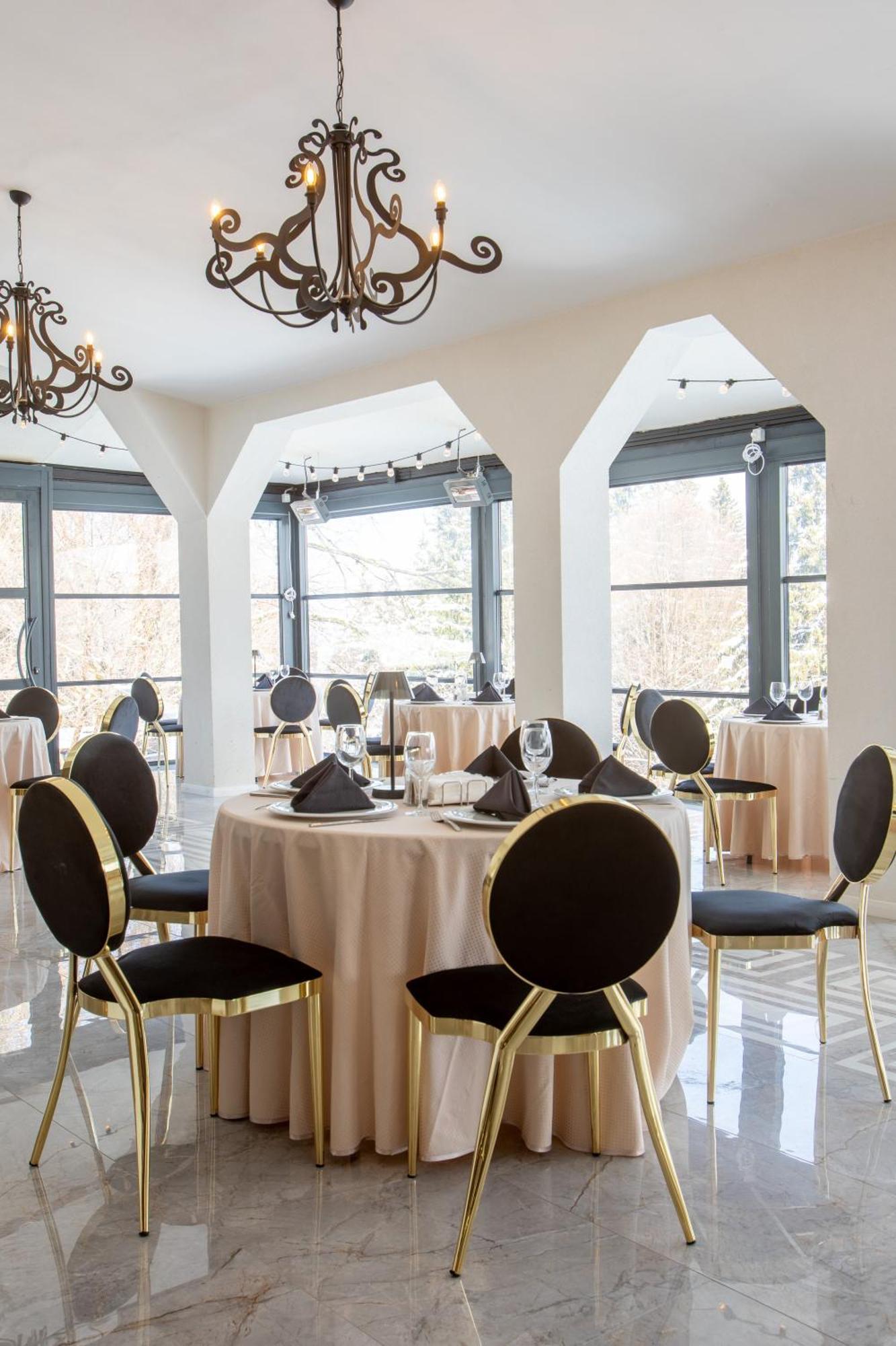 Alpin Aparthotel 2302 Poiana Brașov Zewnętrze zdjęcie