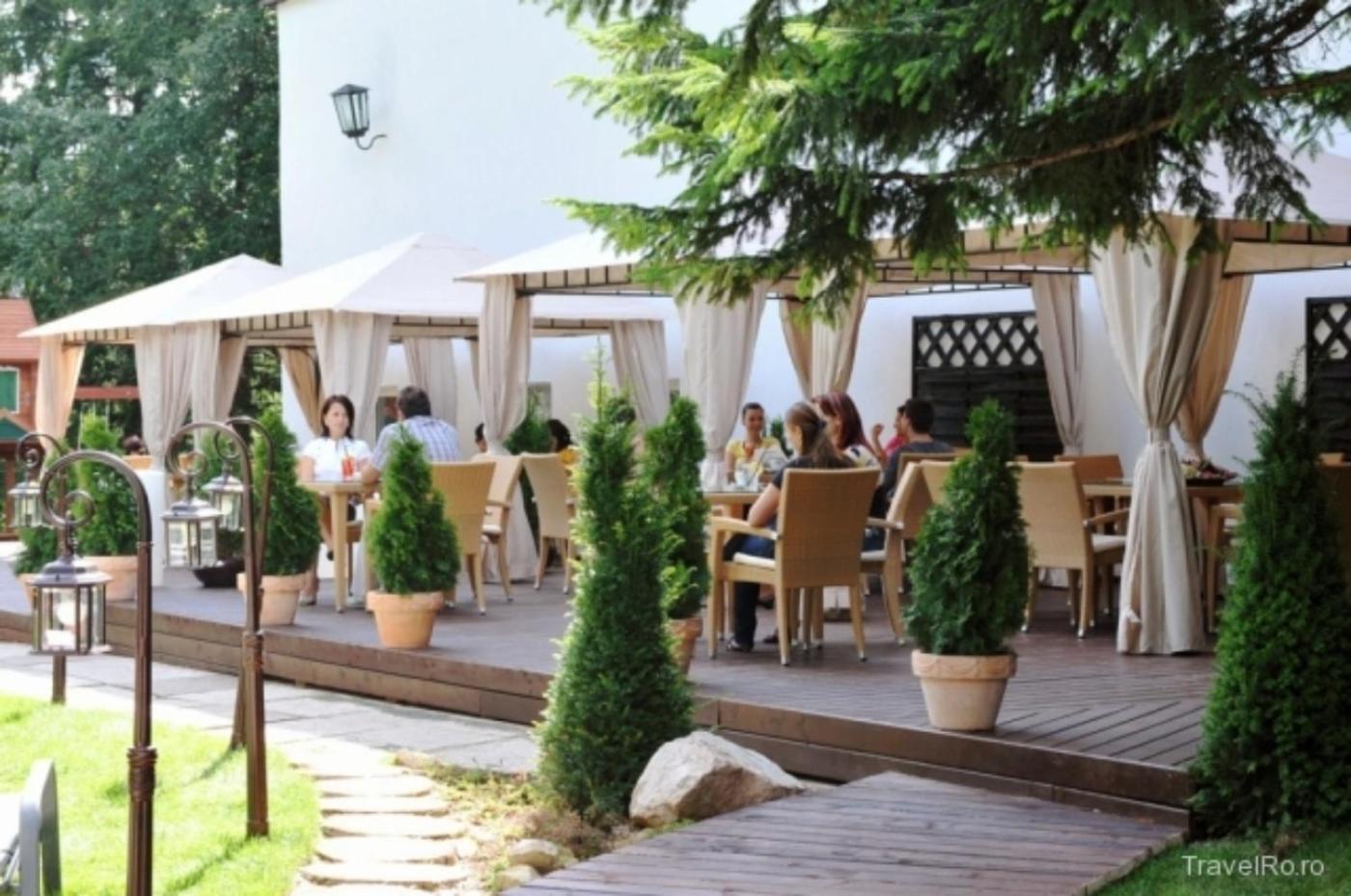 Alpin Aparthotel 2302 Poiana Brașov Zewnętrze zdjęcie
