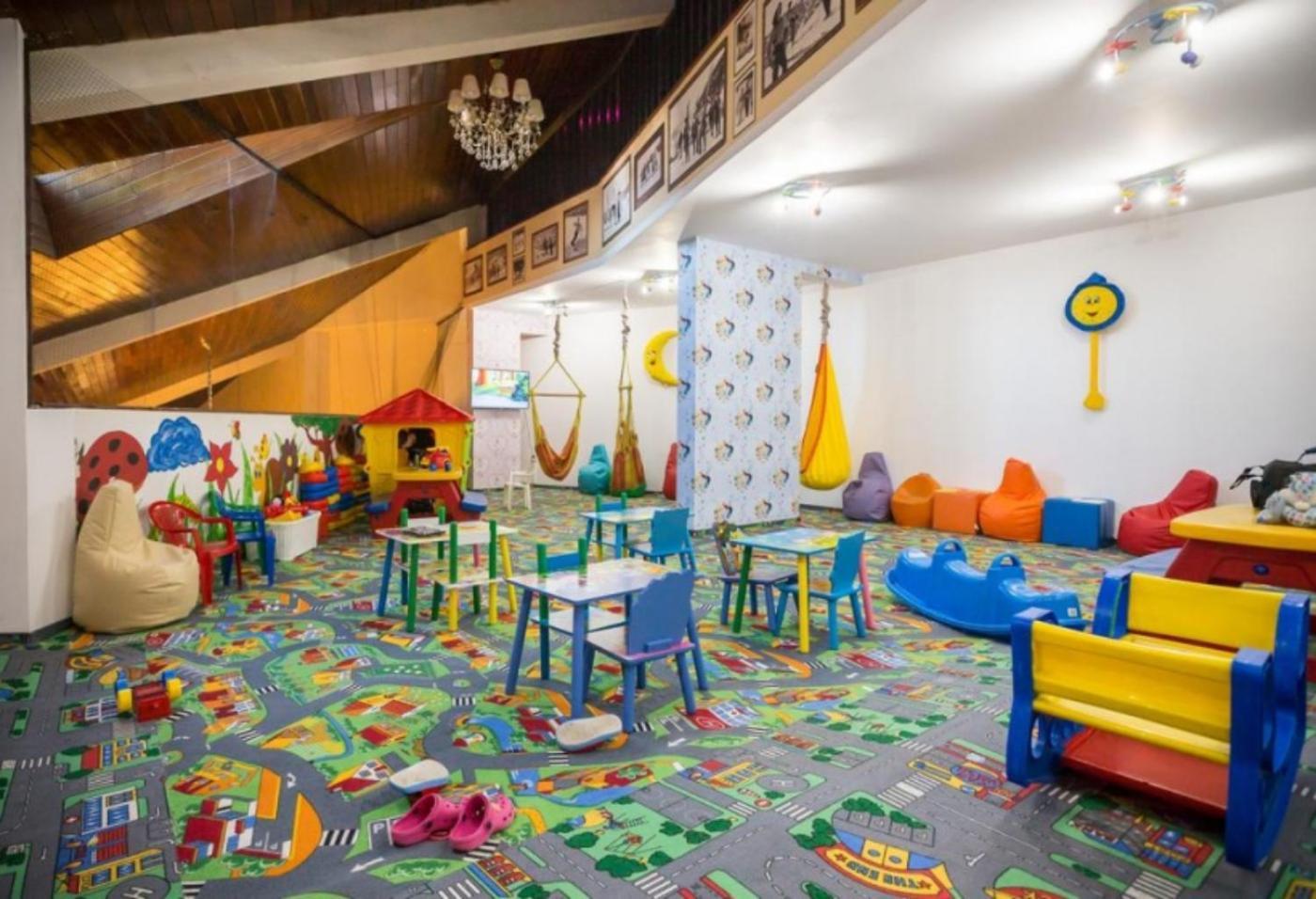 Alpin Aparthotel 2302 Poiana Brașov Zewnętrze zdjęcie